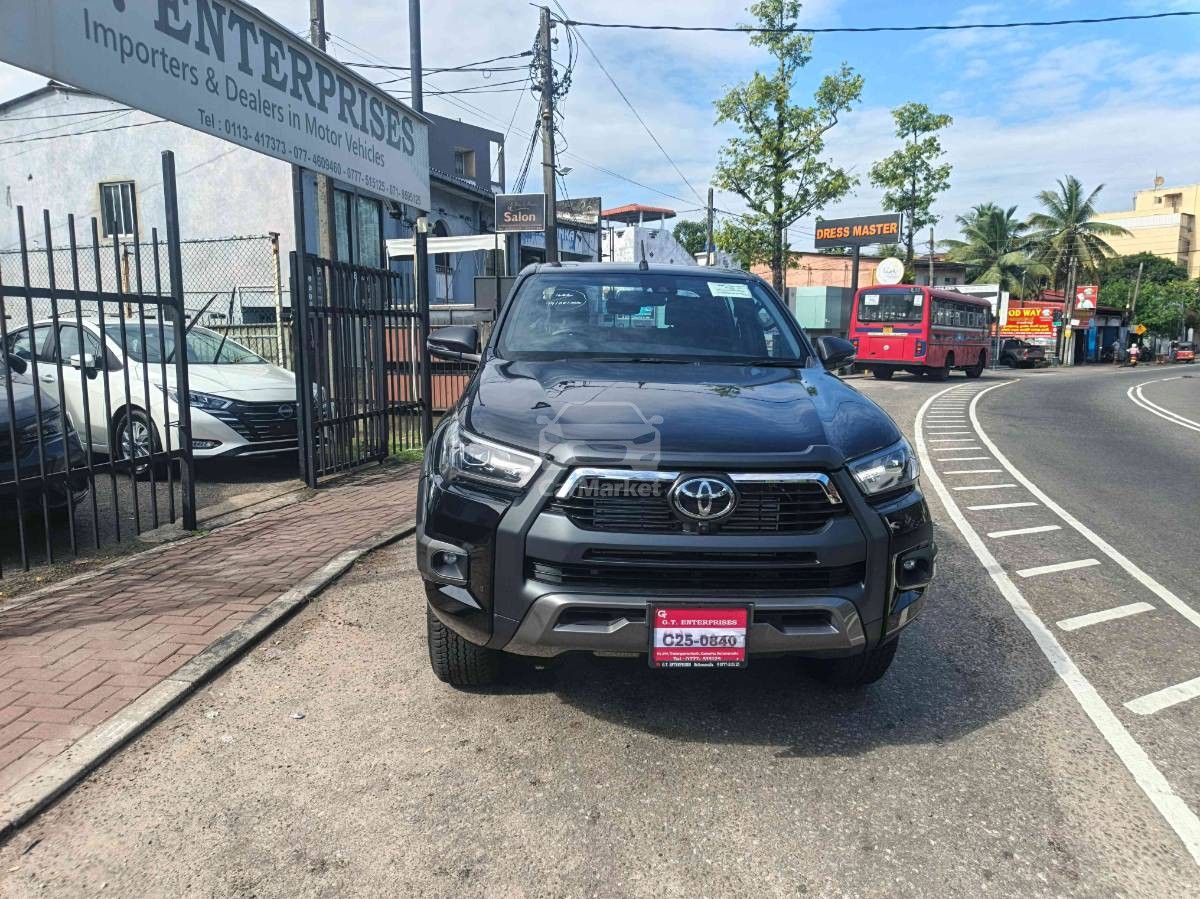 Image Toyota Hilux ROCCO 2025 